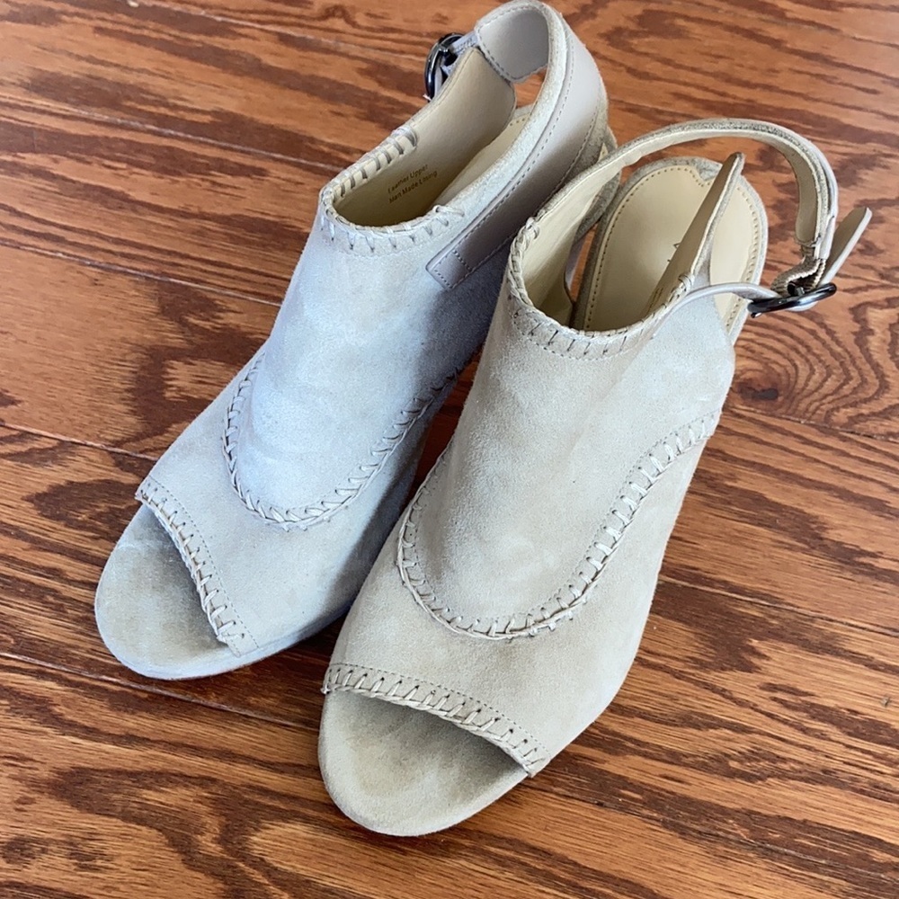 Via Spiga Stitched Suede Peep Toe Heels Sz 7